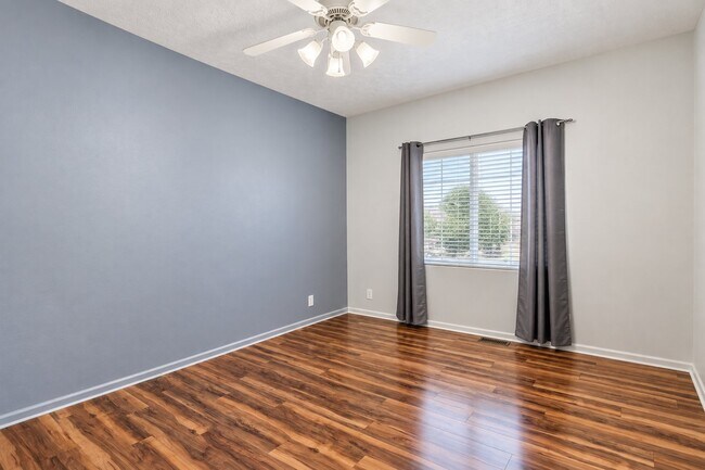 Building Photo - 16405 Camden Ave