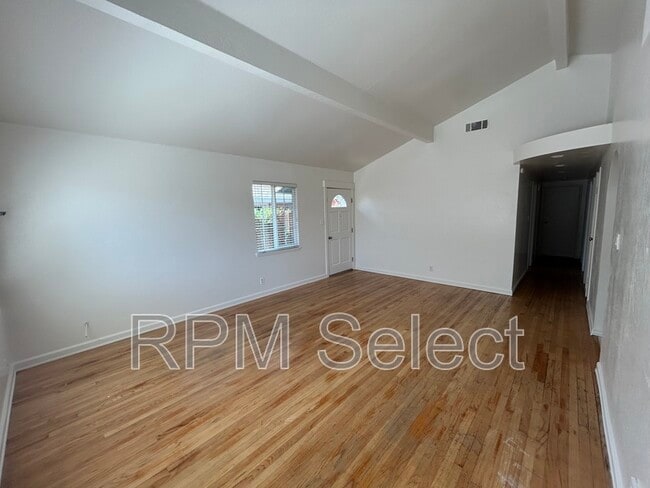 Building Photo - 271 Citrus Ave