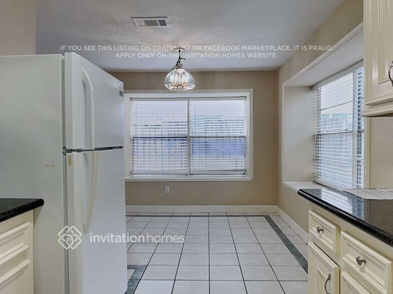 Building Photo - 9922 Appleridge Dr