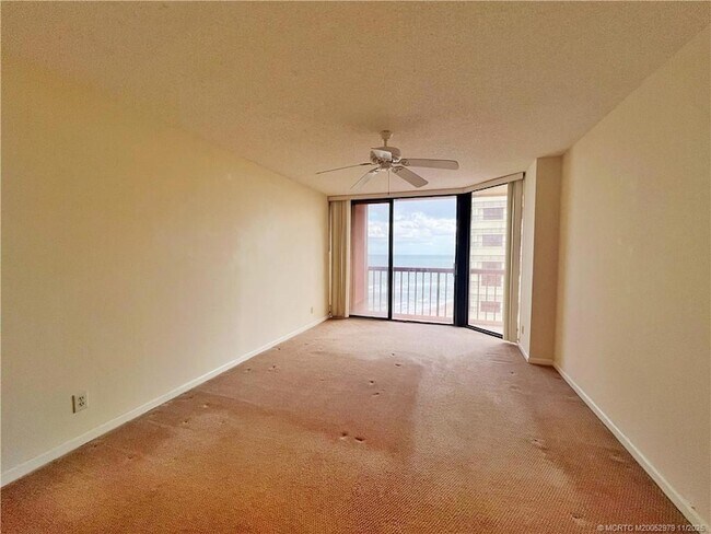 Building Photo - 9500 S Ocean Dr