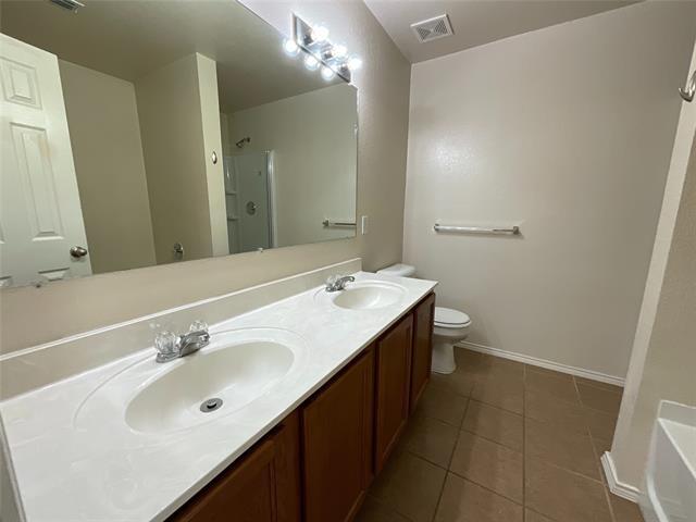 Building Photo - 12935 Balez Dr