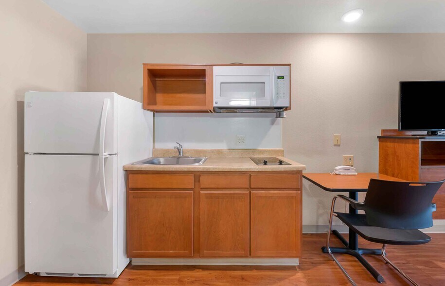 Building Photo - Furnished Studio-Oklahoma City - Bethany