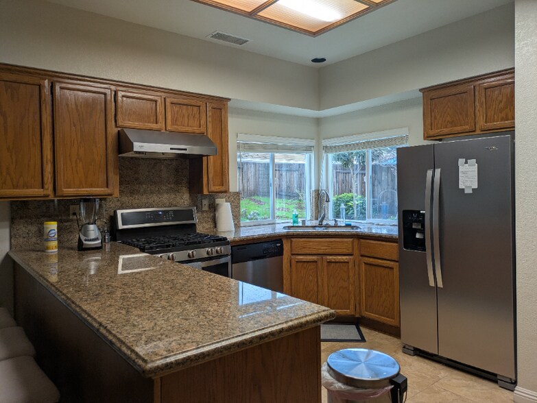 Building Photo - 105 Donegan Ct