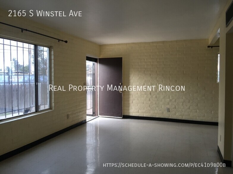 Building Photo - 2165 S Winstel Ave