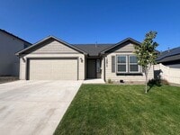 Building Photo - Beautiful 3 bed 2 bath home in Caldwell ju...