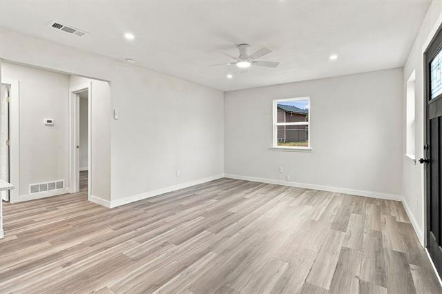 Building Photo - 1504 Coral Cut Off