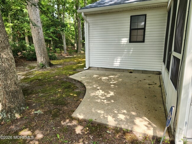 Building Photo - 206 Yorktowne Dr
