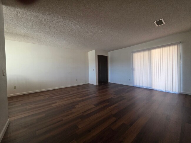 Building Photo - 1190 Ramar Rd