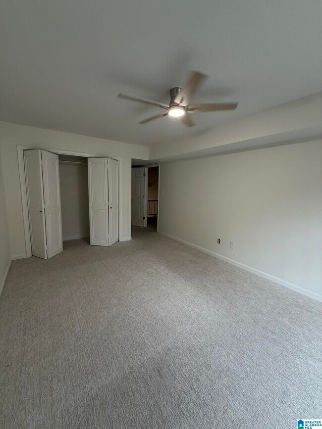 Building Photo - 118 W Green