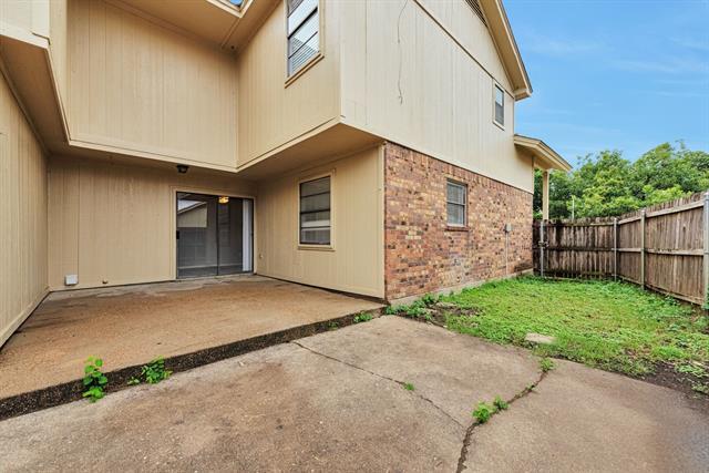Building Photo - 1803 Ridgebrook Dr