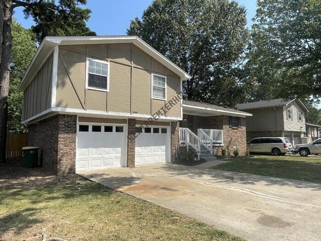 Building Photo - 10801 Excalibur Dr