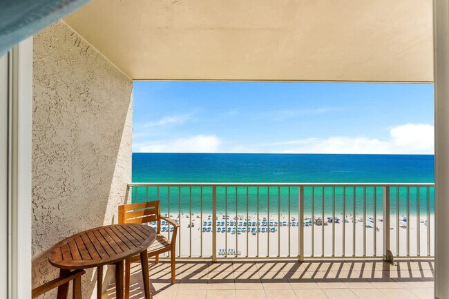 Building Photo - 8743 Thomas Dr