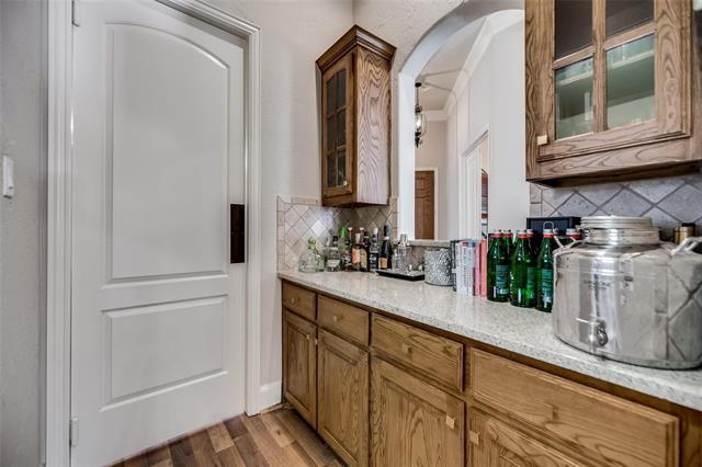 Building Photo - 945 Pheasant Dr