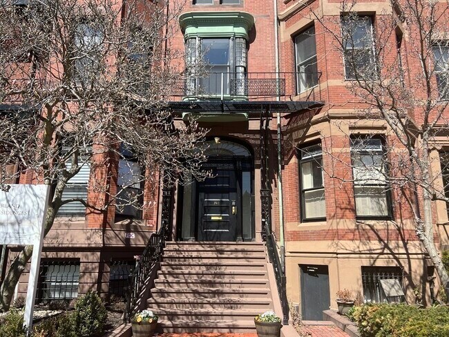 Building Photo - 341 Commonwealth Ave