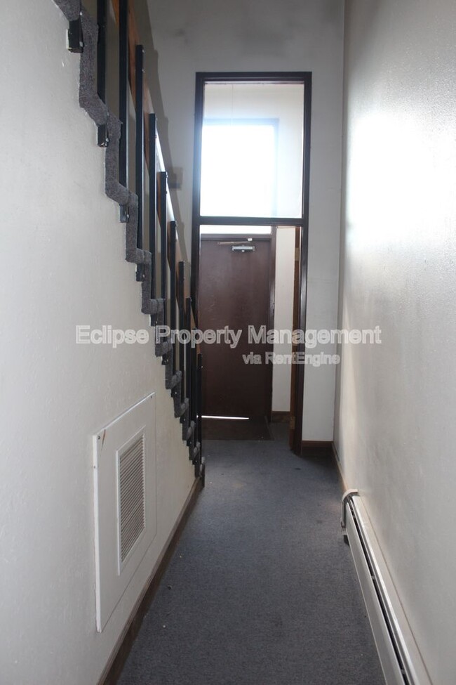 Building Photo - 522 Bell Ct