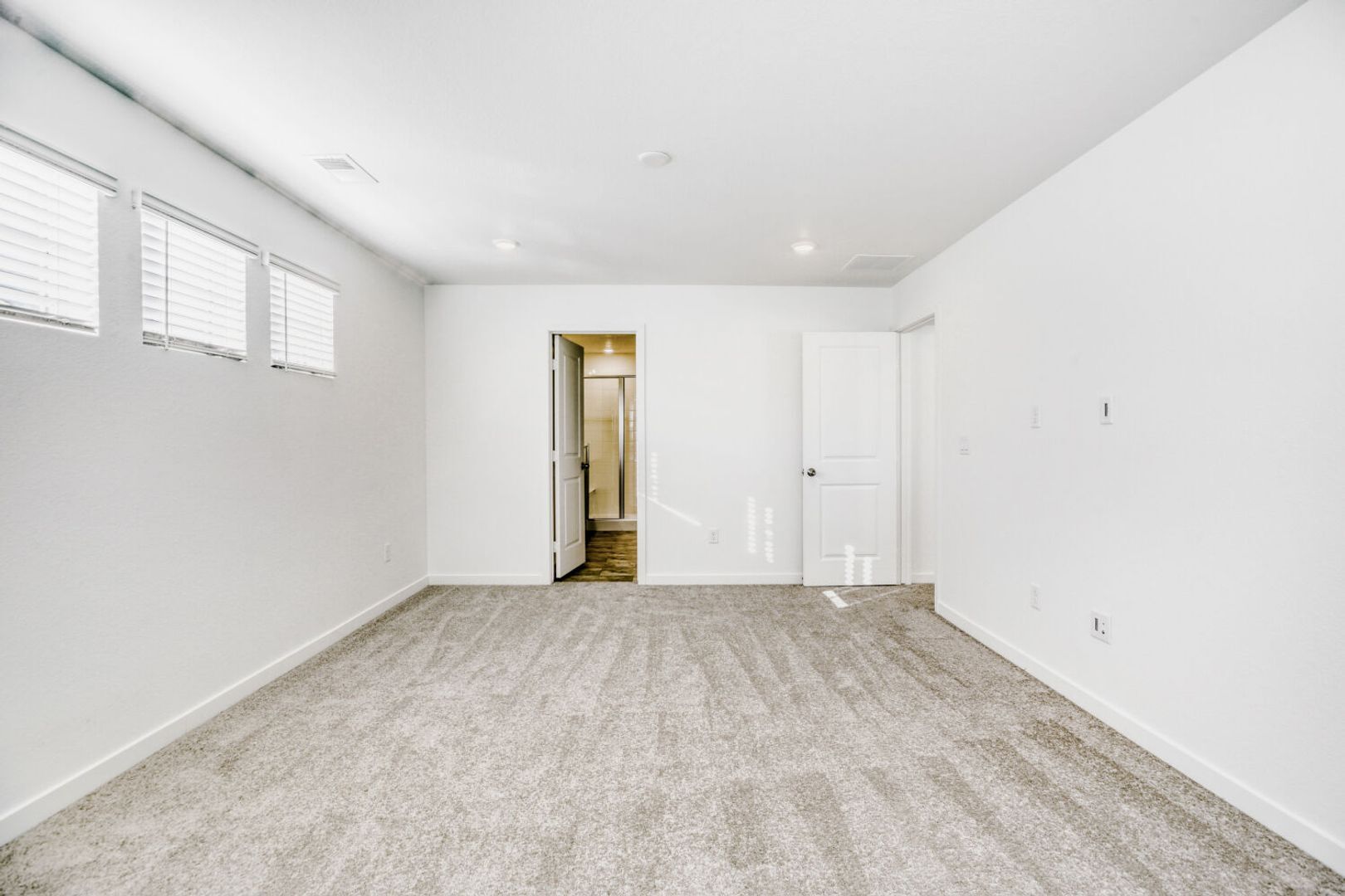 Building Photo - 6750 Juniper Dr