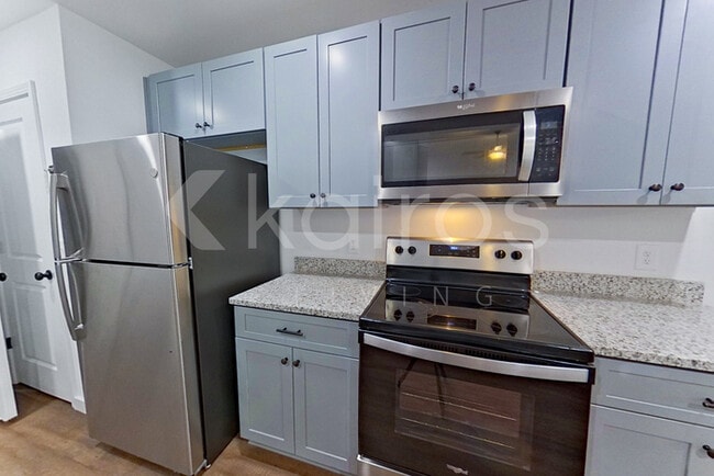 Building Photo - 142 Hughes Dr