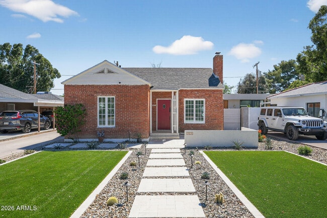 Building Photo - 311 West Campbell Ave