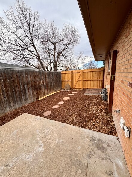 Building Photo - 10221 W 59th Pl