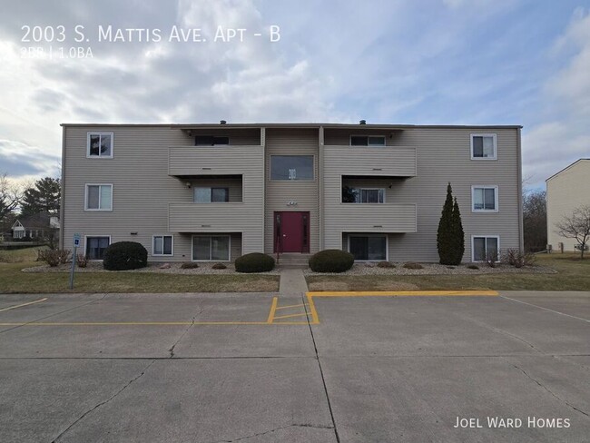 Primary Photo - 2-Bedroom Apartment in Southwest Champaign