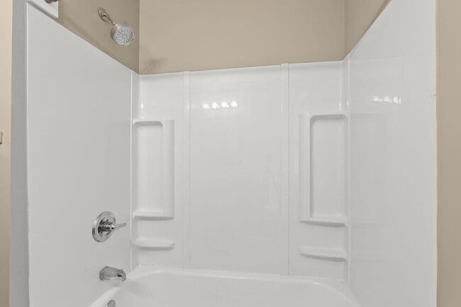 Building Photo - 154 Northwood Dr