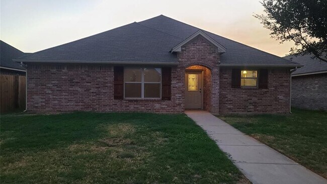 Building Photo - 1110 Avendale Dr