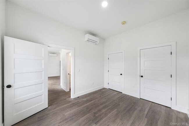 Building Photo - 1083 US-9