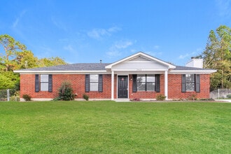 Building Photo - Charming 3 Bedroom Brick Ranch Home in Hephzibah, GA