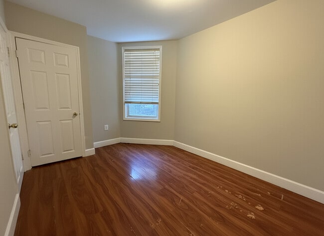 Building Photo - 2915 W Wishart St