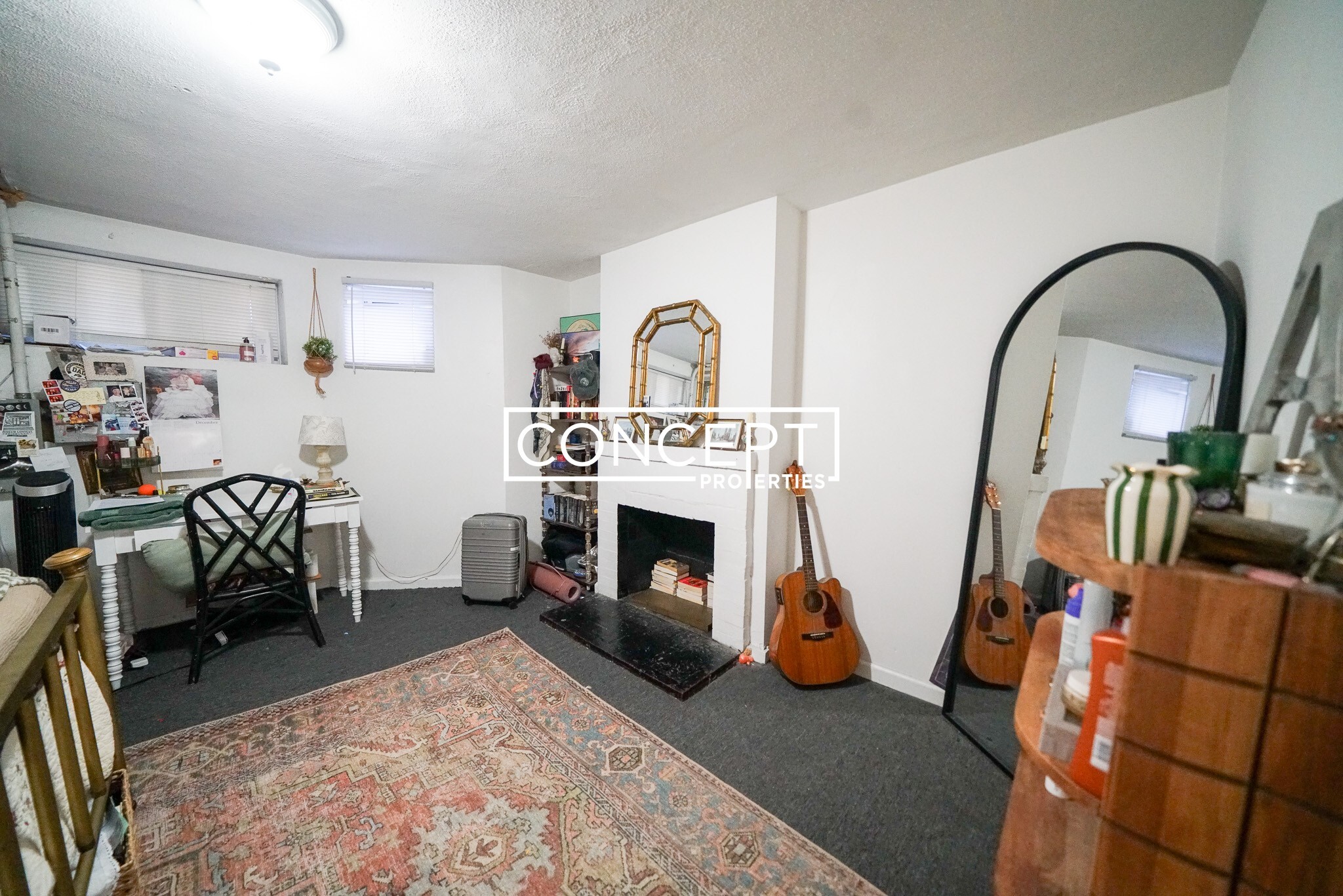 Building Photo - 216 Hemenway St