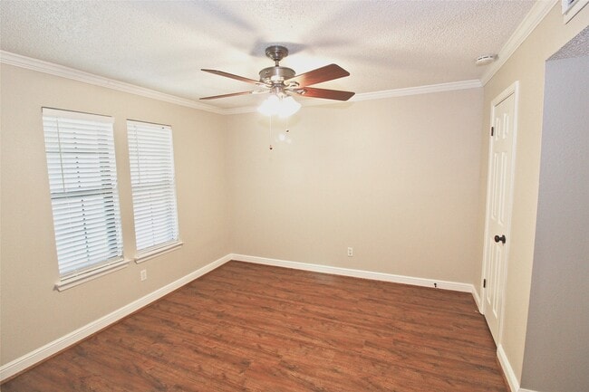 Building Photo - 3206 Pecan Point Dr