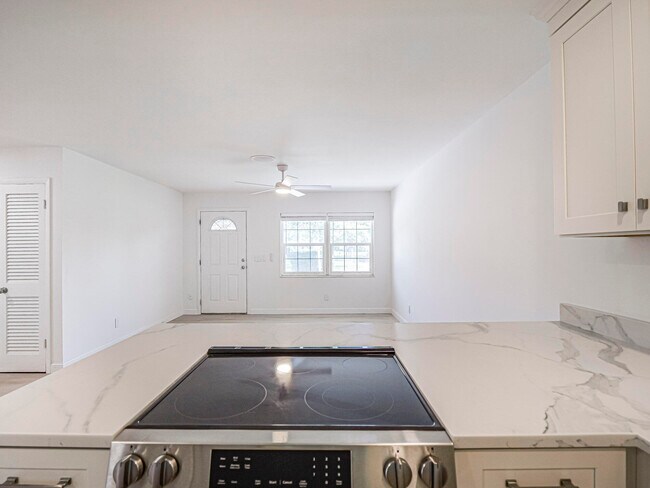 Building Photo - 2075 37th Ave