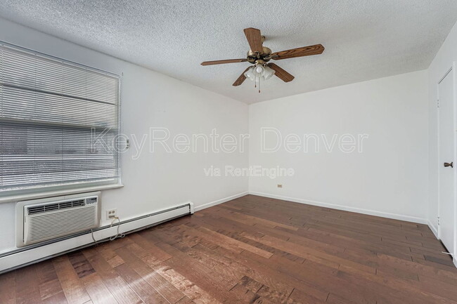 Building Photo - 2120 S Vaughn Way