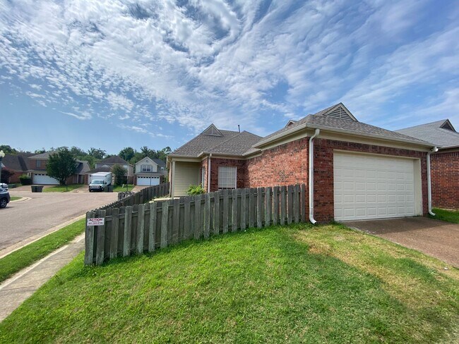 Building Photo - 9112 Cinderhill Cove W