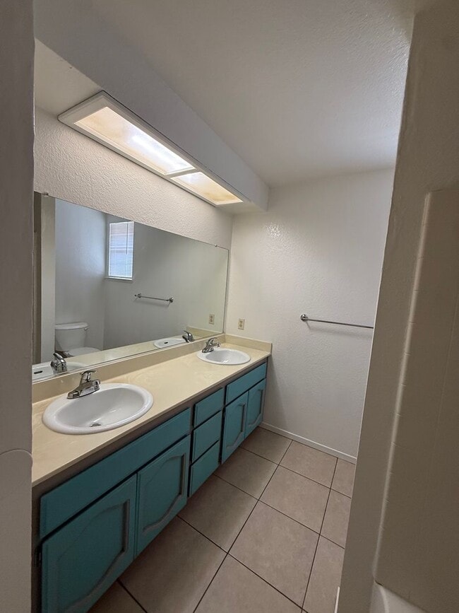 Building Photo - 4 bed | 2.5 bath | 1712 SF | 2 Car Garage | Two Story | Tenant pays $175 monthly for WS&G