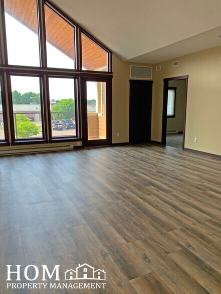 Building Photo - 261 Bunting Ln