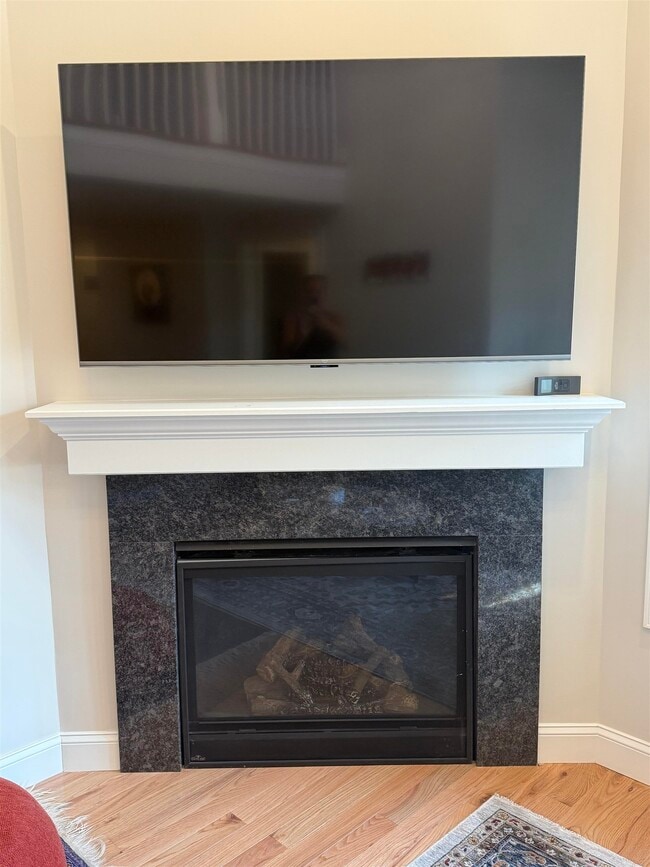 Building Photo - 114 Brook Hl