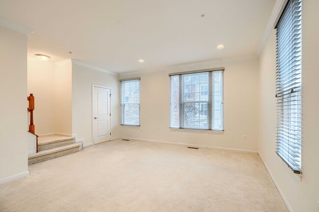 Building Photo - 7403 Wild Honey Way