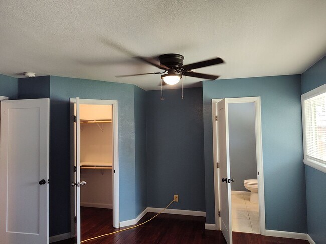 Building Photo - ALL PROSPECTIVE TENANTS MUST SUBMIT A $58 NON-REFUNDABLE APPLICATION FEE PER APPLICANT ONLINE AND...