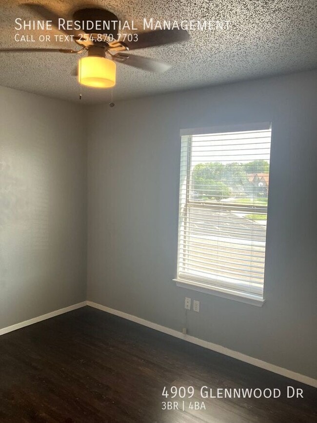 Building Photo - 4909 Glennwood Dr