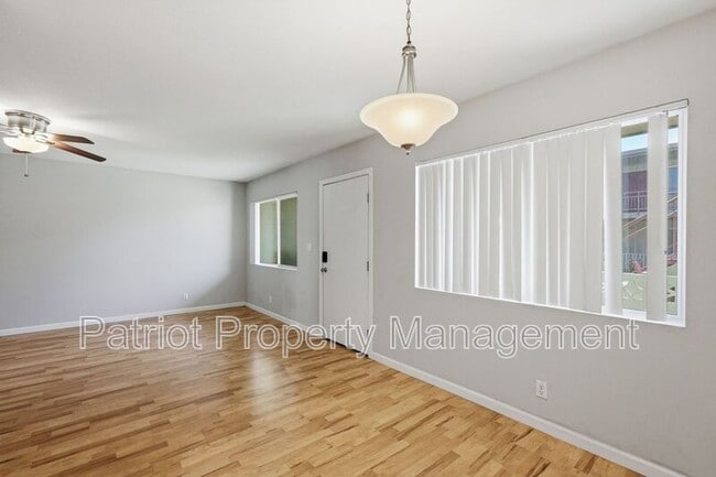 Building Photo - 1702 W Tuckey Ln