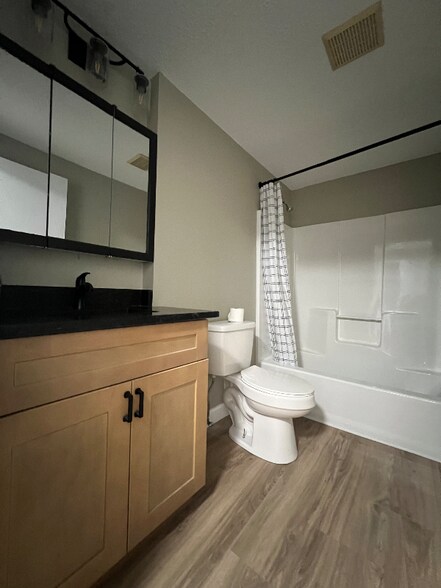 Building Photo - 175 Willard St