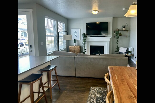 Building Photo - Great Lehi 4 Bedroom Home For Rent!