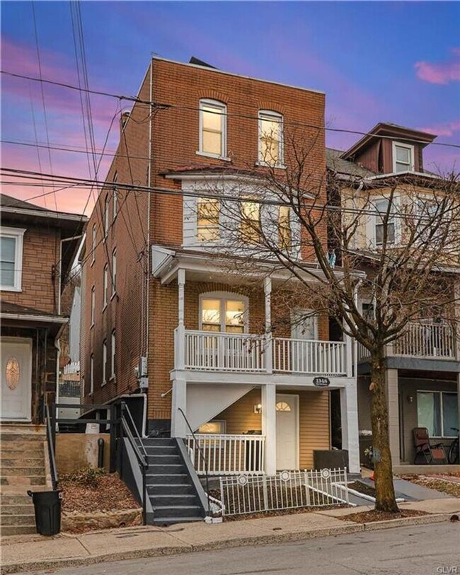 Primary Photo - 1348 E 6th St