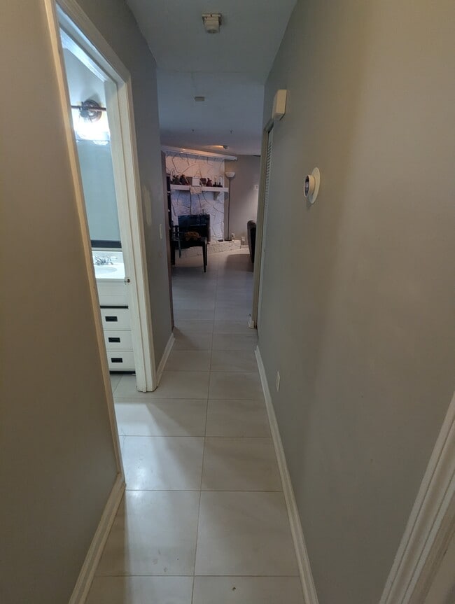 Building Photo - 4247 Windward Ln