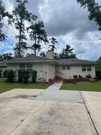 Building Photo - 1306 Gornto Rd