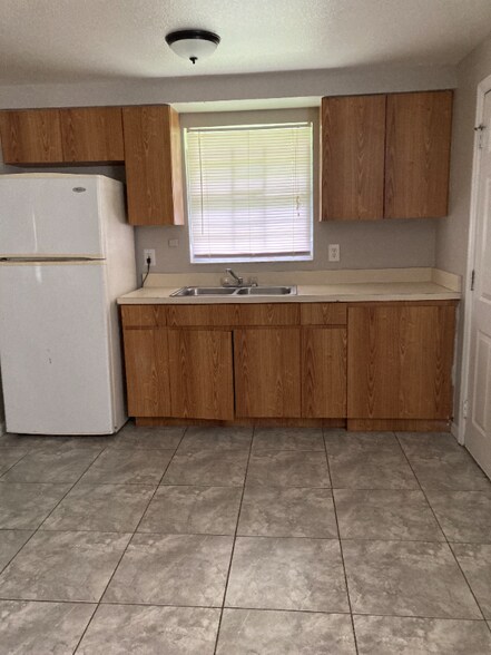 Building Photo - 2605 E 26th Ave