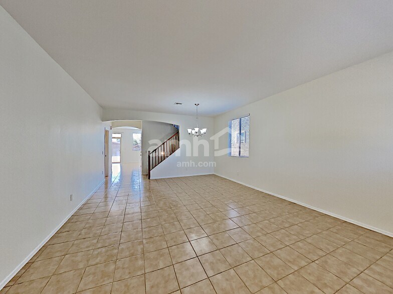 Building Photo - 17305 W Woodlands Ave