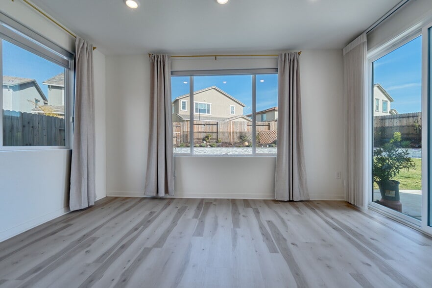 Building Photo - 4522 Drowsy Water Way