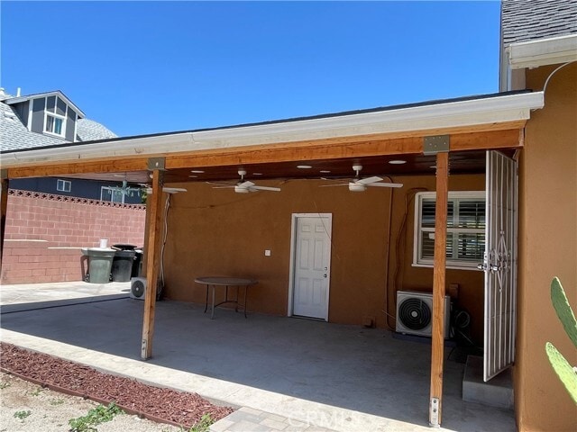 Building Photo - 737 N Garsden Ave